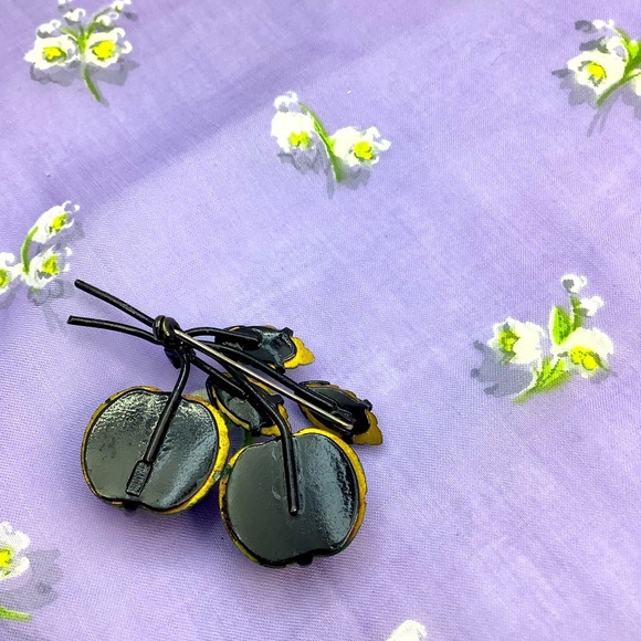 Antique Vintage Cherry Brooch with Green and Red Art Glass - Picture 4 of 6